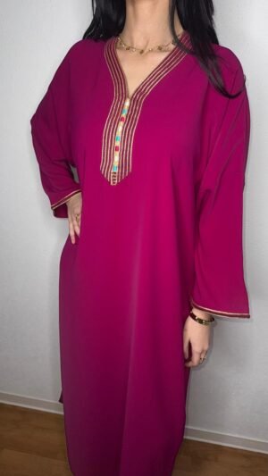 Caftan Marocain rose fuchsia Élégance Chic et Raffiné