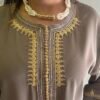 Caftan gris argenté