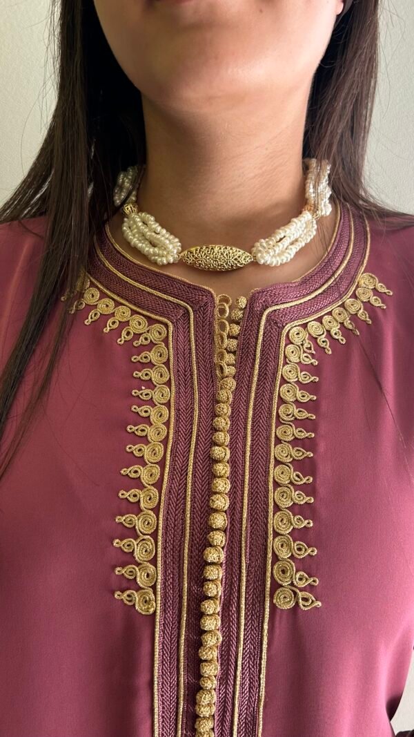 Caftan taupe élégant