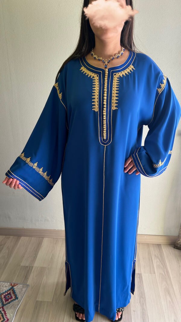 Caftan bleu royal brodé