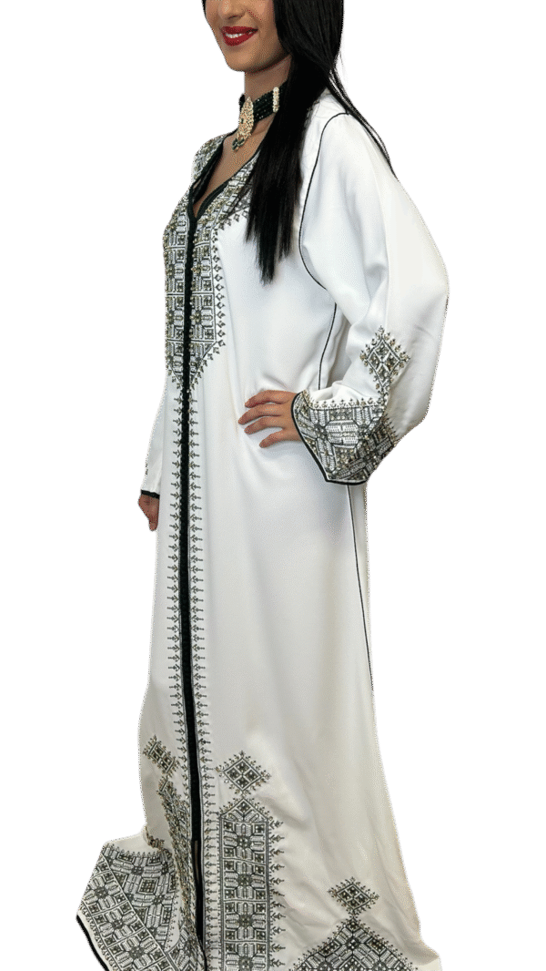 ✨ Tarz Fassi – L’élégance éternelle du savoir-faire marocain