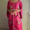 🌸 Caftan “Rose Majesté” – Élégance Fuchsia & Or