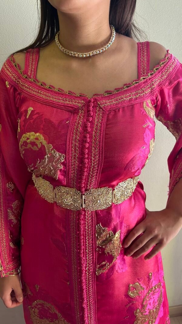 🌸 Caftan “Rose Majesté” – Élégance Fuchsia & Or