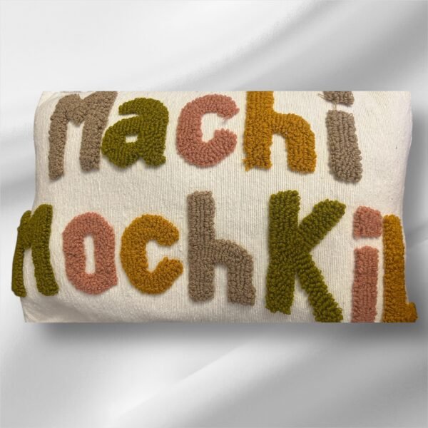 ✨ Coussin personnalisé “Machi Mochki” – Pièce unique fait main