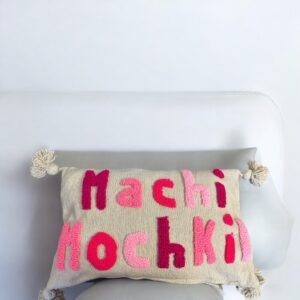 🌸 Coussin personnalisé rose – Doux, tendance & fait main